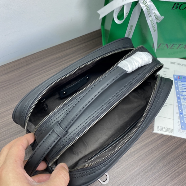 ボッテガヴェネタバッグ着用イメージ